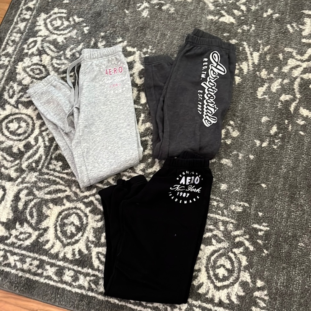 3 Aeropostale Joggers